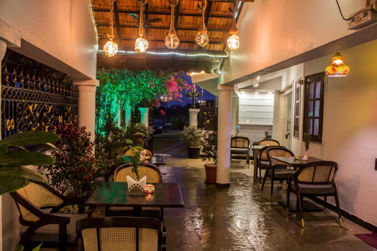 Shikara Beach Resort Cavelossim Luaran gambar