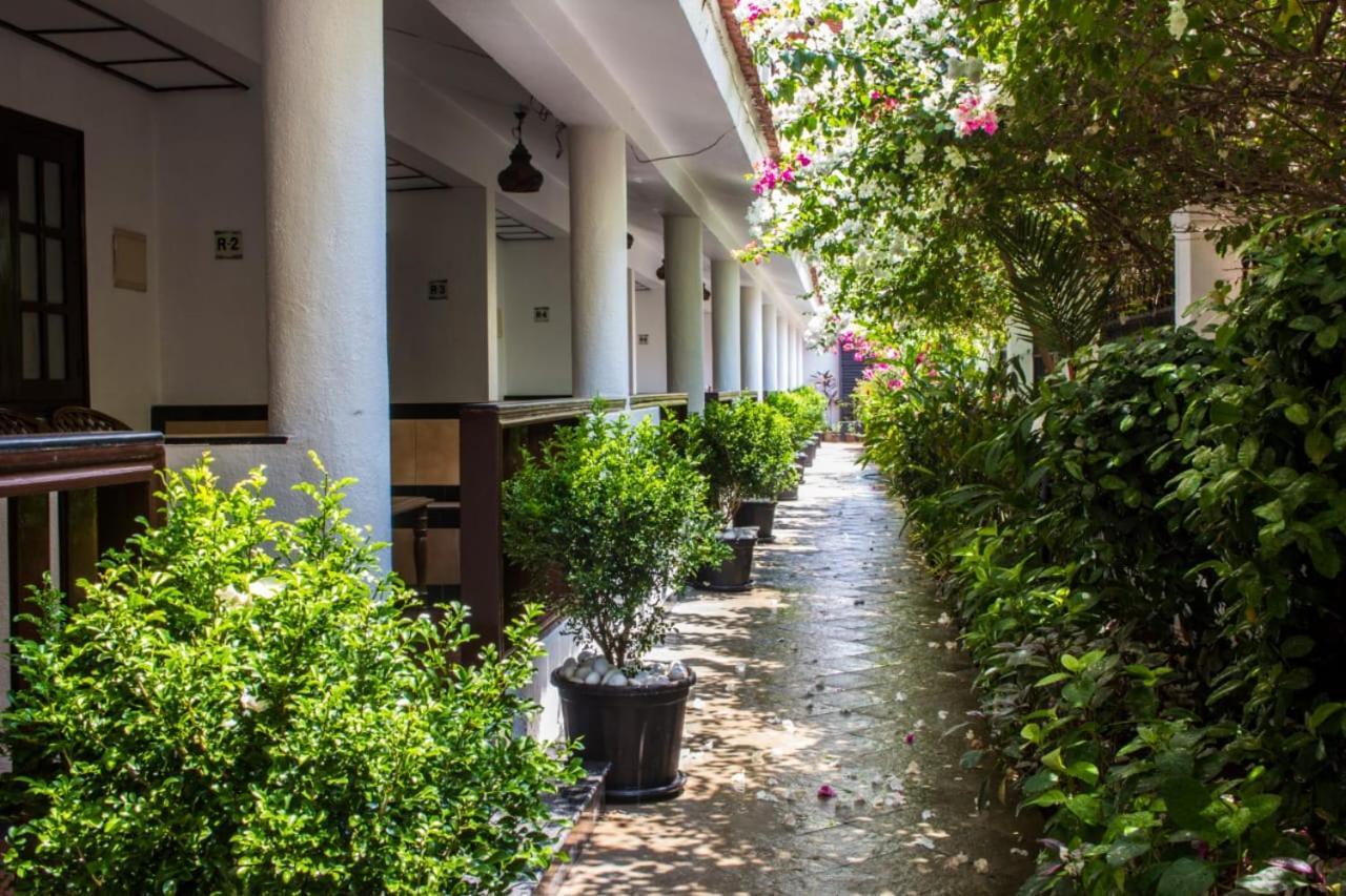 Shikara Beach Resort Cavelossim Luaran gambar