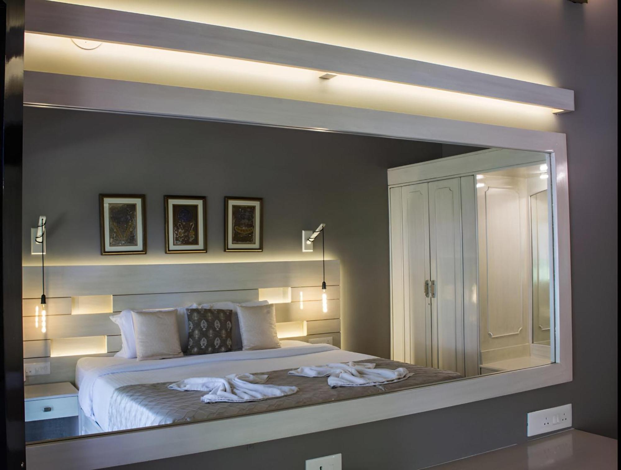 Shikara Beach Resort Cavelossim Luaran gambar