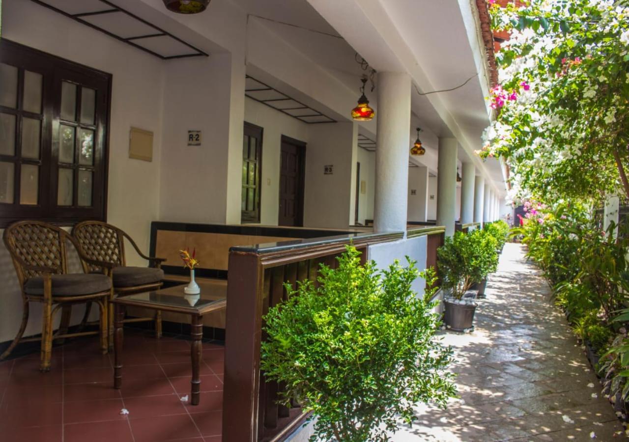 Shikara Beach Resort Cavelossim Luaran gambar