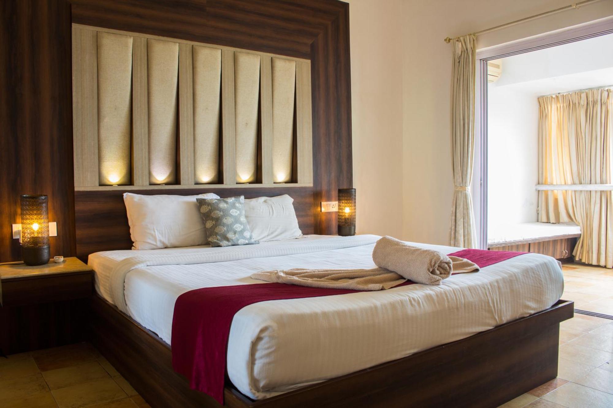 Shikara Beach Resort Cavelossim Luaran gambar