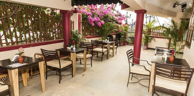 Shikara Beach Resort Cavelossim Luaran gambar