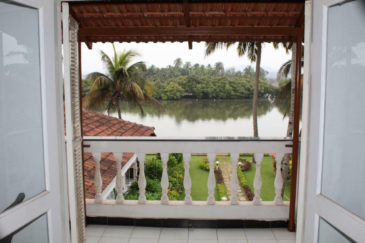Shikara Beach Resort Cavelossim Luaran gambar